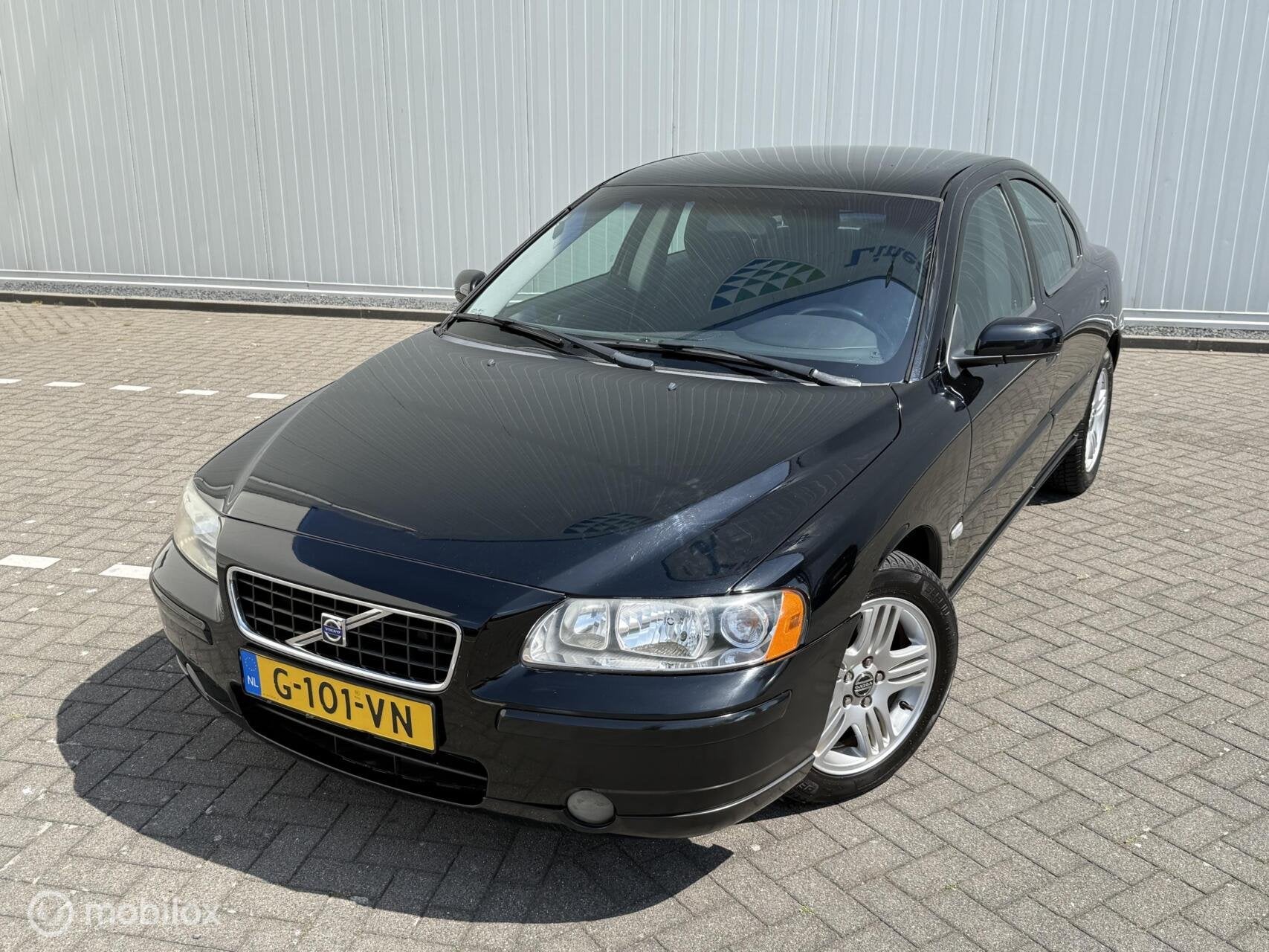 Volvo S60 2.5T AWD Kinetic Automaat Airco All Season Cruise, Auto's, Volvo, Gebruikt, Automatische klimaatregeling, 1505 kg, S60