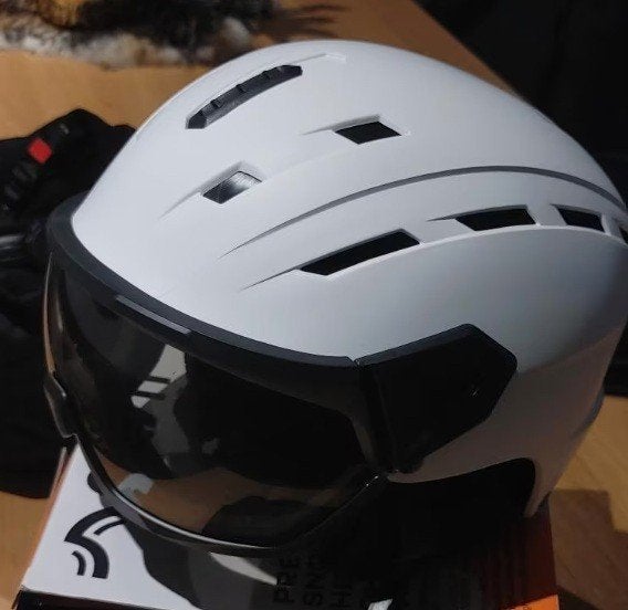 Skihelm met meekleurend vizier nieuw niet gebruikt, Overige merken, Nieuw, Ophalen of Verzenden, Kleding