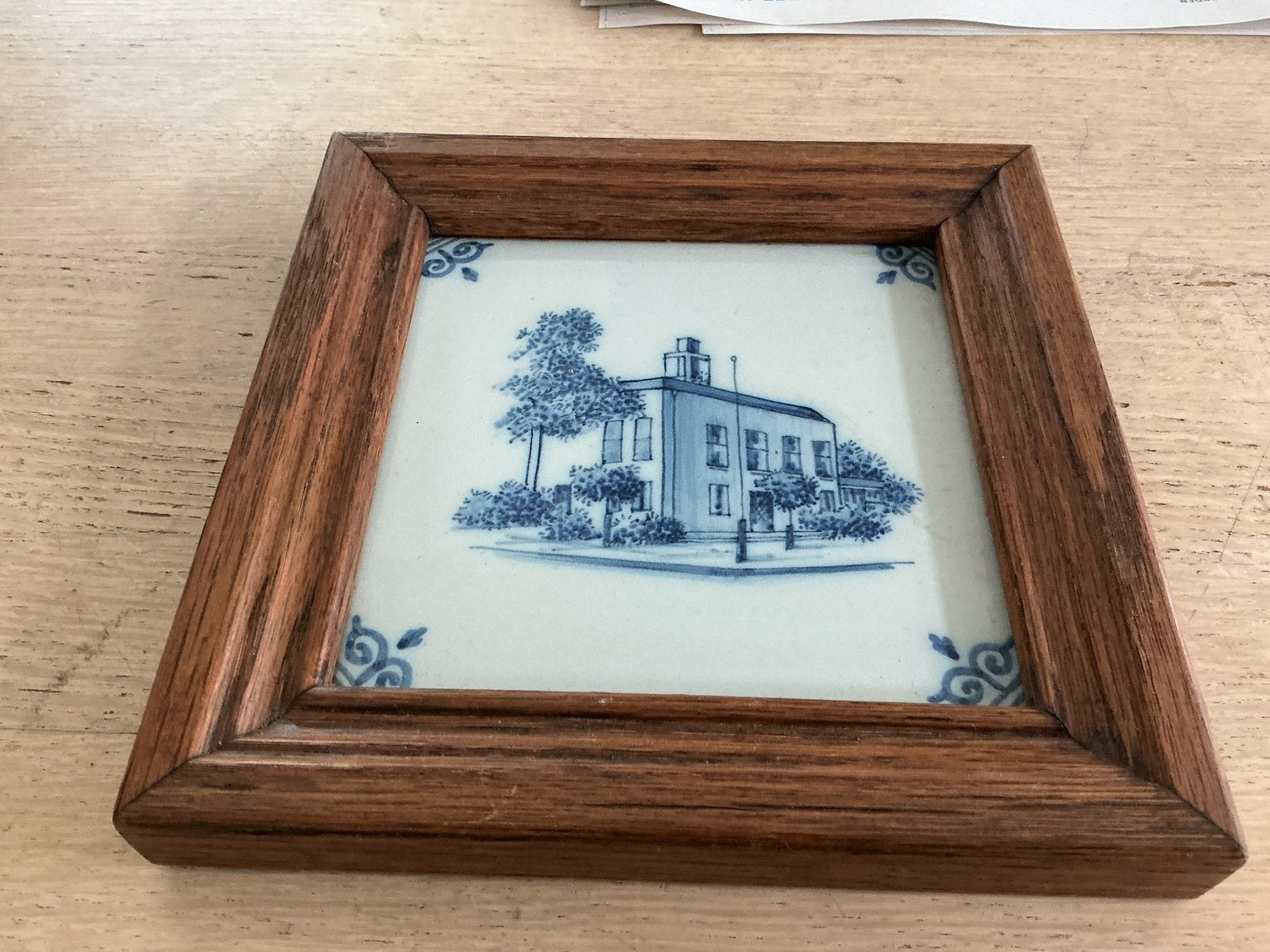Tegel Gemeentehuis Marum aangeboden voor uitrijden 11 steden, Ophalen of Verzenden