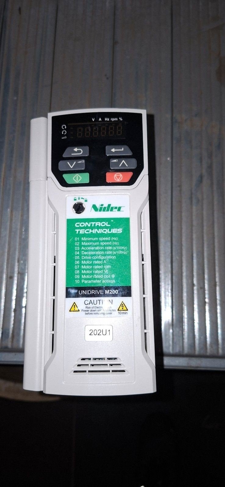 Te Koop een Control Techniques M200 4Kw regelaar in Elburg, Ophalen, Gebruikt
