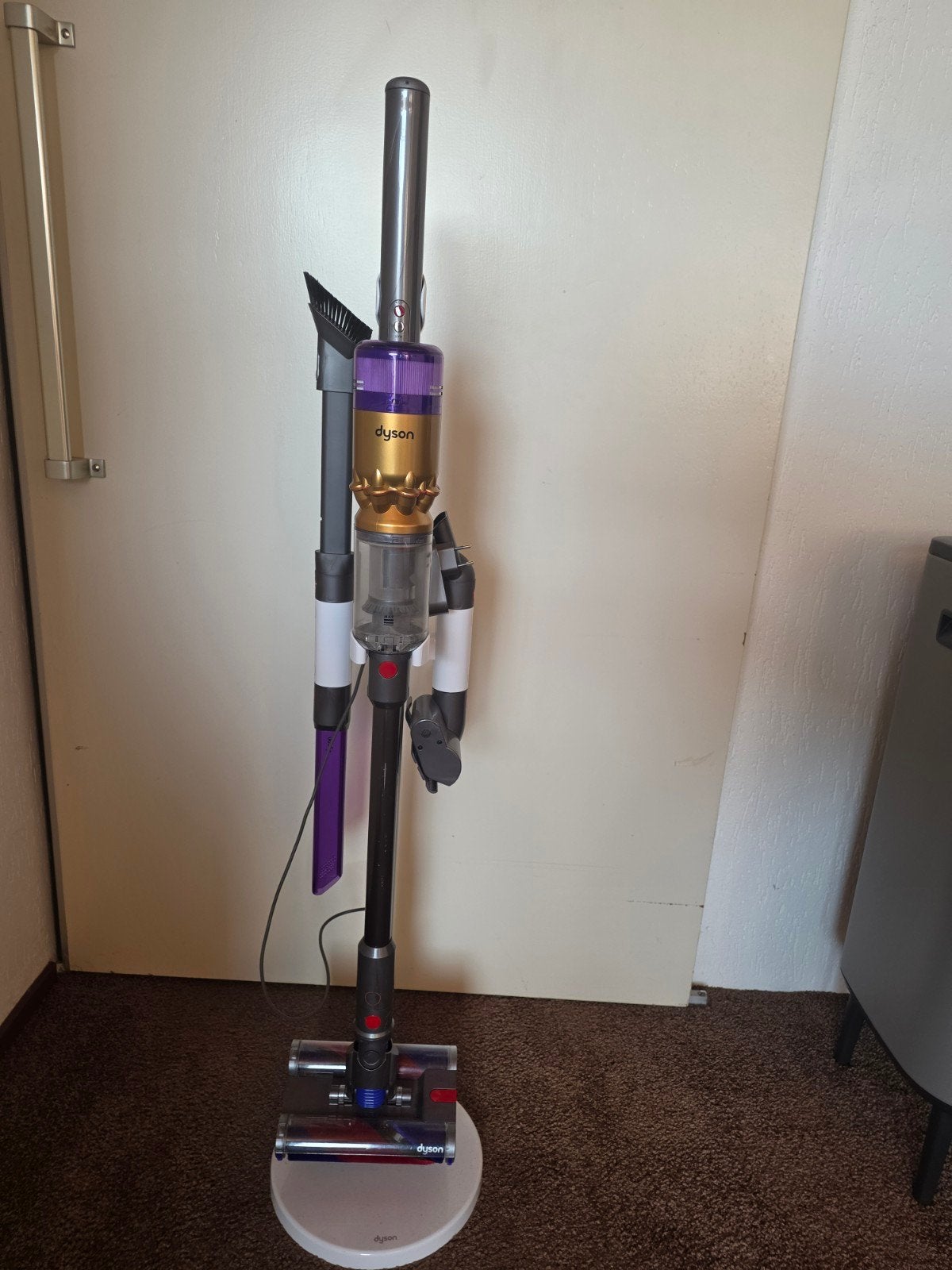 Dyson SV19 Omni-Glide met Floor Dock en accessoires, Ophalen, Draadloos, Zo goed als nieuw, Dyson