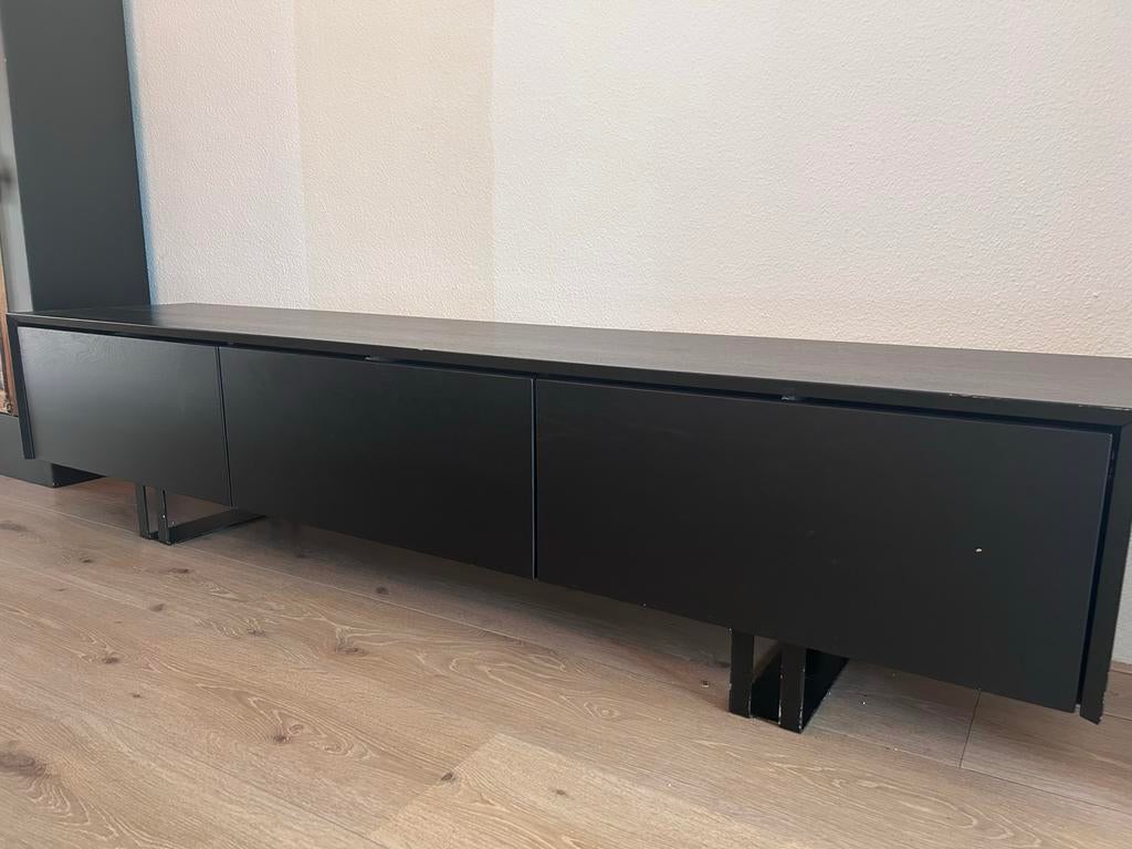 Goossens Zwart tv-meubel met 3 opbergruimtes, Ophalen, 200 cm of meer, Minder dan 100 cm, 25 tot 50 cm