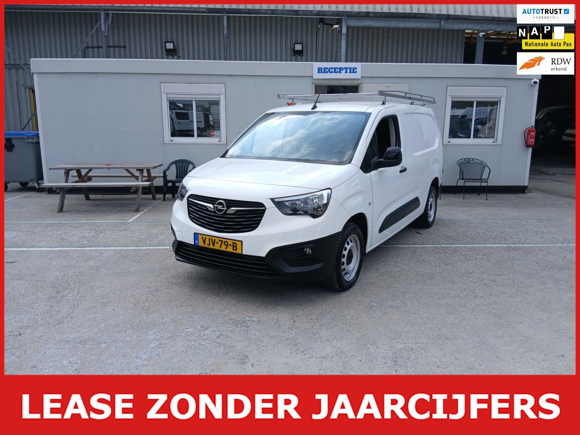 Opel Combo 1.5D L2H1 Edition/airco /trekhaak, Auto's, Stof, Gebruikt, Euro 6, 4 cilinders