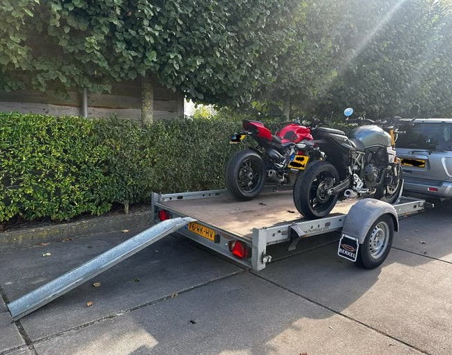 Motortrailer te huur – 3 motoren, scooters & fatbikes, Auto diversen, Ophalen, Zo goed als nieuw