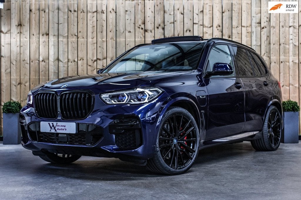BMW X5 XDrive45e M-Sport *Pano*M-Stoelen*Achteras-Besturing*, Gebruikt, 394 pk, Blauw, Adaptive Cruise Control