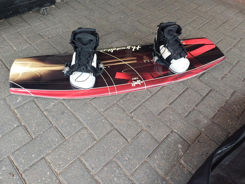 Te koop Hyperlight wakeboard, Ophalen of Verzenden, Zo goed als nieuw, Board en Schoenen