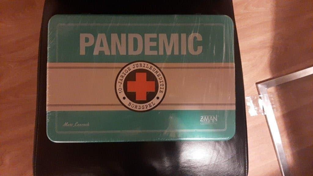bordspel seal Pandemic pandemie 10 jaar NL koffer editie, Vijf spelers of meer, Ophalen of Verzenden, Nieuw