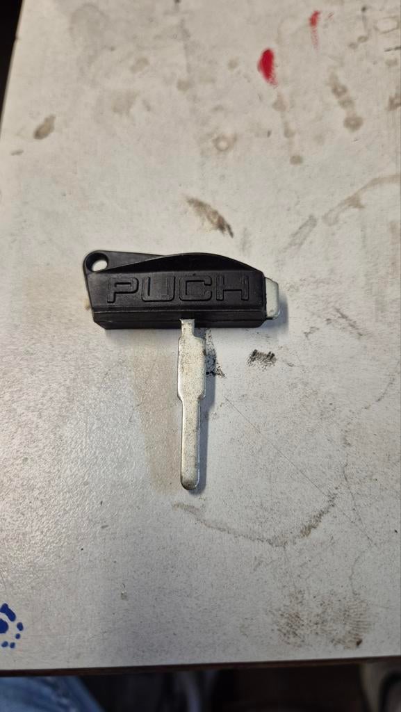 Zwarte Puch Sleutel met Opdruk - Geschikt voor Puch Modellen, Ophalen of Verzenden, Nieuw, Overige typen