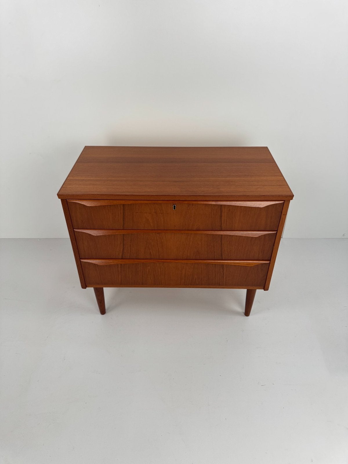 Danish Teak Chest of Drawers, Denmark, 1960s, Ophalen, Z, Z, Z