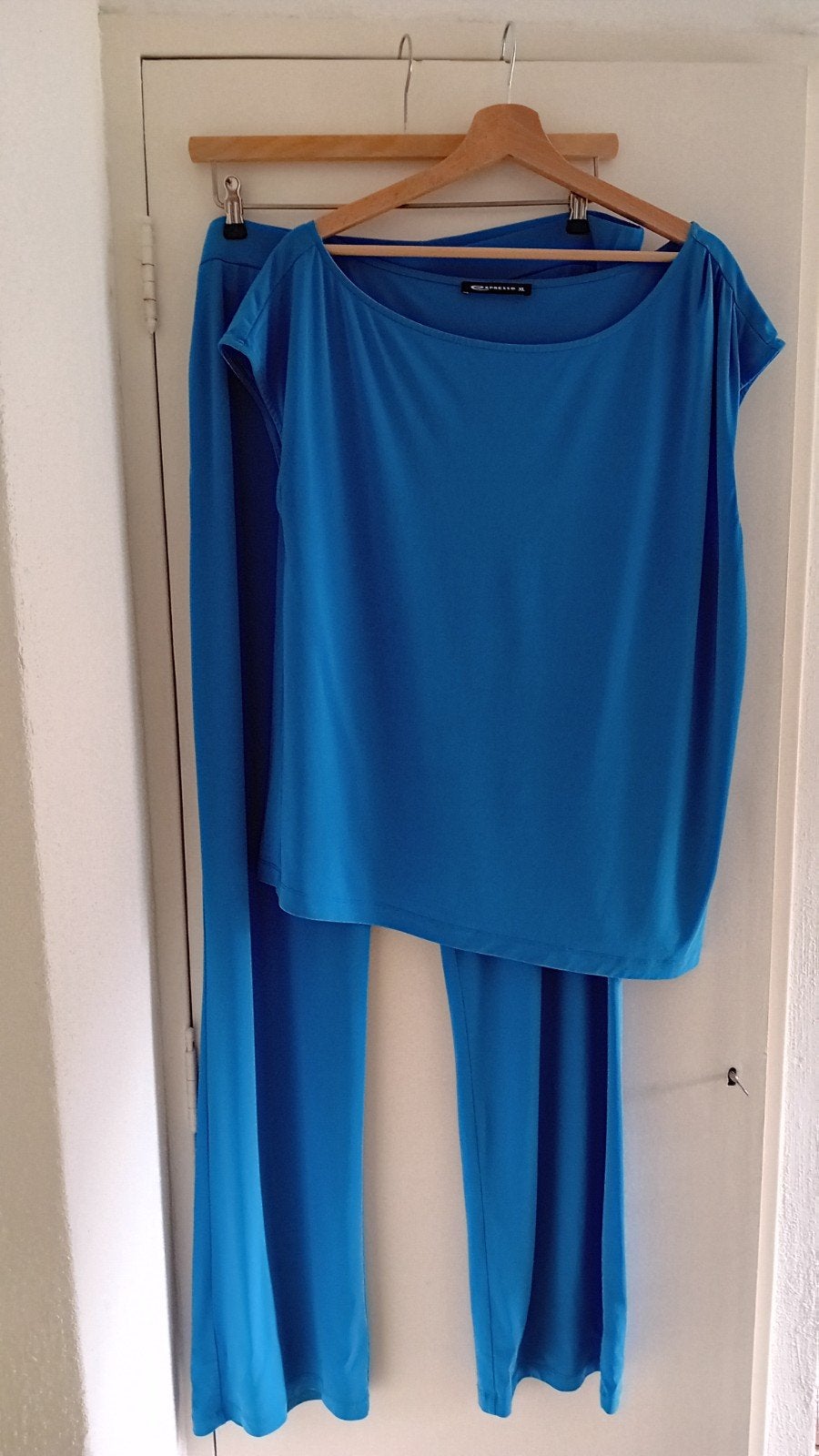 Expresso jumpsuit co ord set broek (lang) top blauw 44, Kleding | Dames, Maat 42/44 (L), Ophalen of Verzenden, Zo goed als nieuw