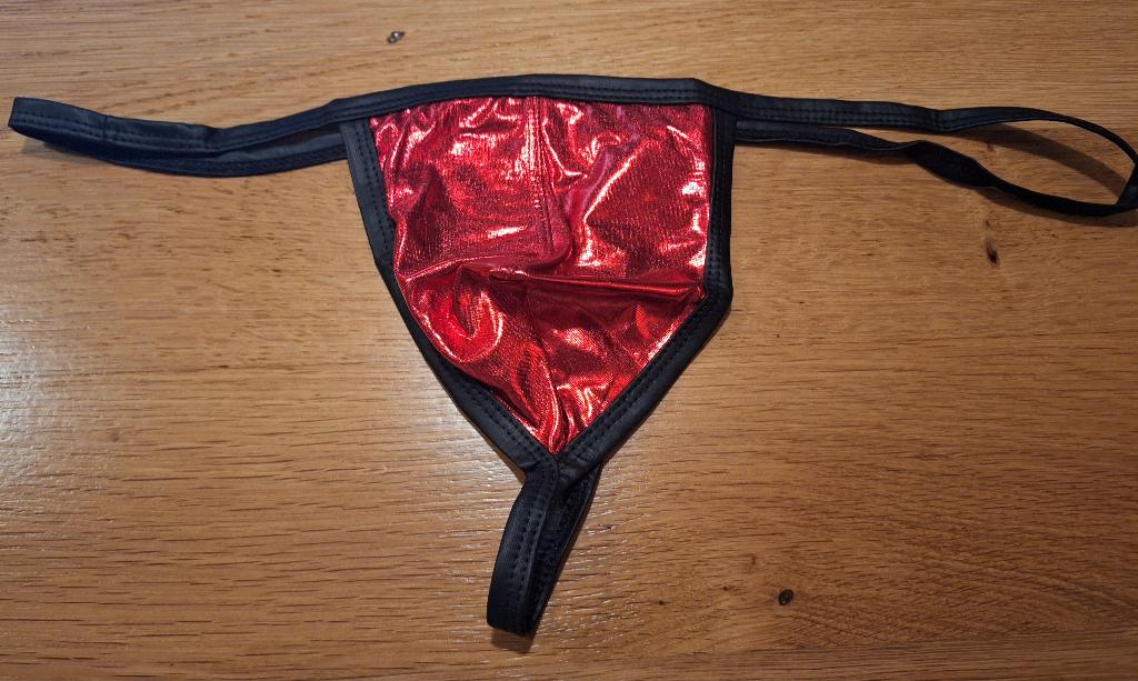 heren string Glanzend maat L, Kleding | Heren, Ondergoed, Verzenden, Rood, Overige typen