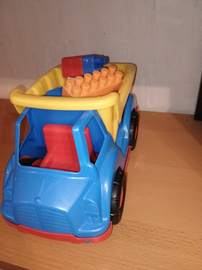 Vrachtwagen met blokken, Ophalen of Verzenden, Zo goed als nieuw