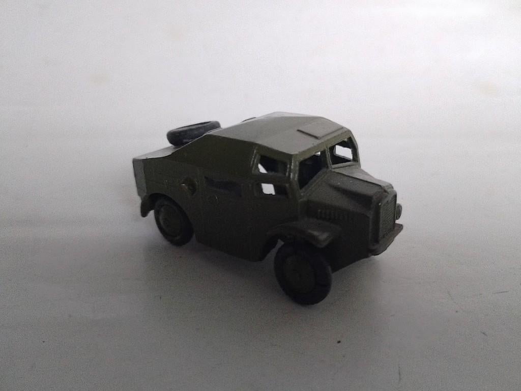 Leger auto , Dinky Toys Engeland nr 688, Hobby en Vrije tijd, Ophalen of Verzenden, Gebruikt, Auto, Dinky Toys