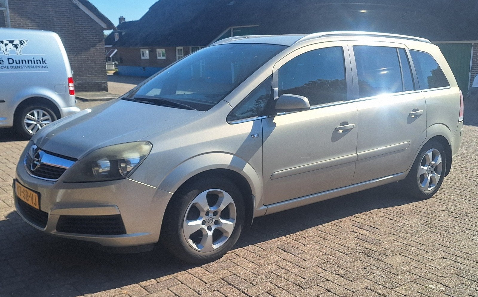 Opel Zafira 1.8 2005 Grijs, Auto's, Opel, 4 cilinders, Origineel Nederlands, Particulier, 1403 kg