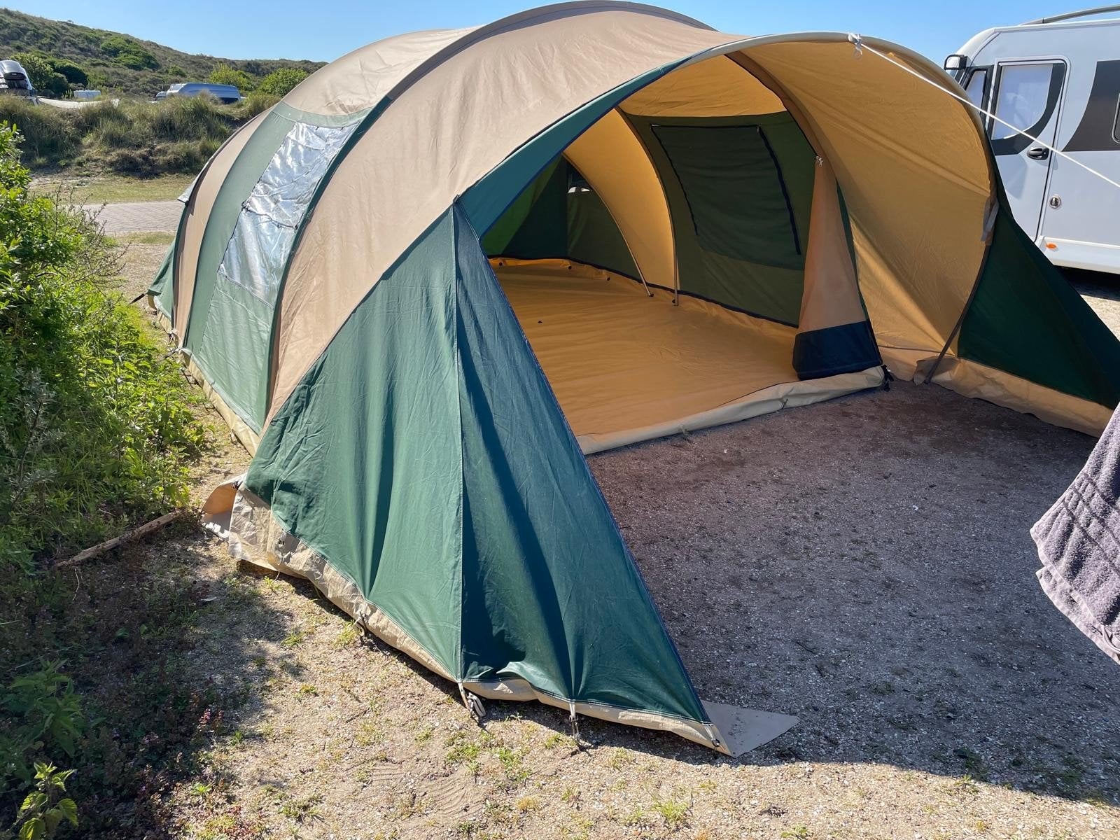 Ruime Cabanon tunneltent - Ideaal voor gezinsvakanties, Ophalen, Gebruikt, Meer dan 6