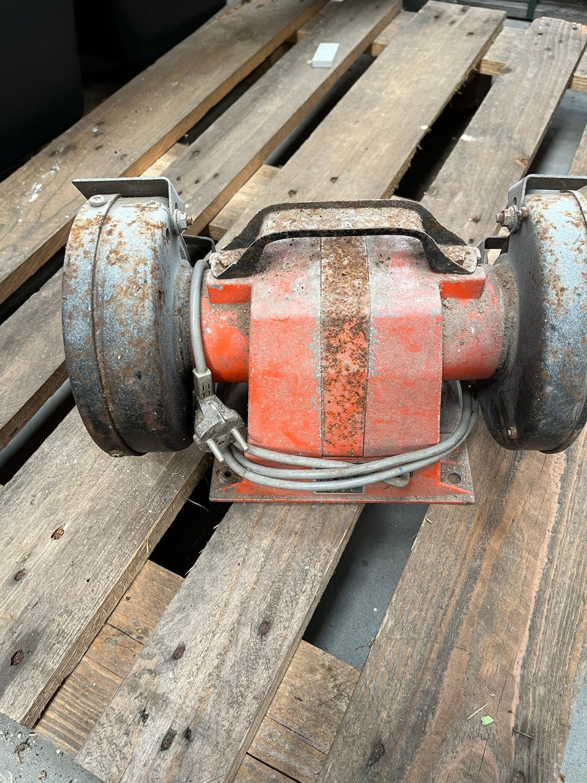 Creusen Werkbankslijpmachine DS 2150 TS - 300W, Ophalen of Verzenden, Gebruikt, Minder dan 700 watt, Werkbankslijpmachine
