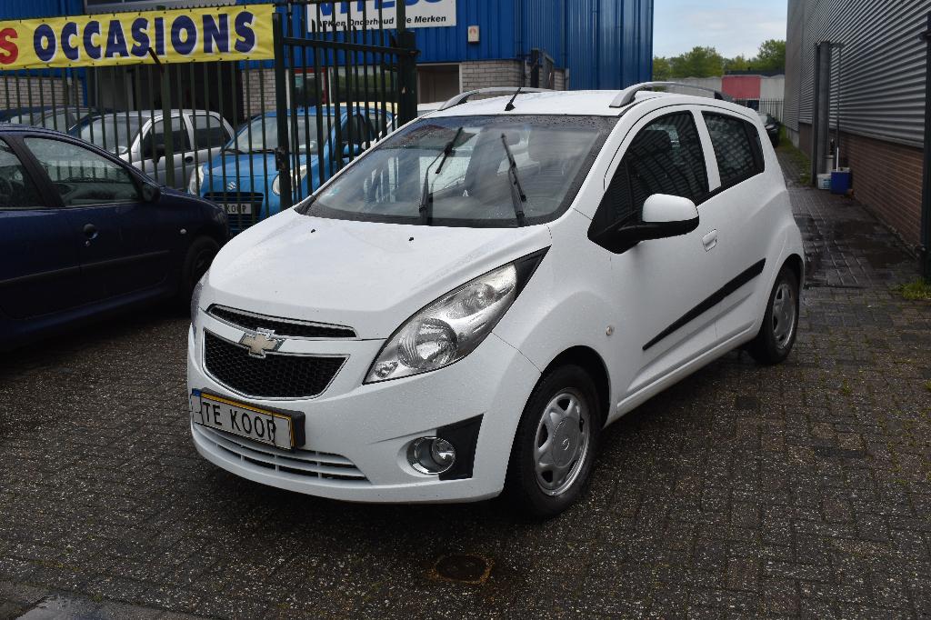 Chevrolet Spark 1.0 Bifuel 2012 Wit  NIEUWE APK KEURING, Auto's, Chevrolet, 15 km/l, 37 €/maand, 4 cilinders, Wit