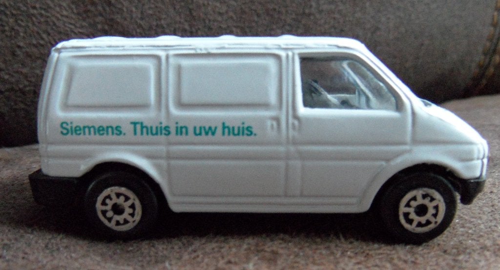 Modelauto Volkswagen Caravelle voorzien van Siemens, Hobby en Vrije tijd, Modelauto's | Overige schalen, Ophalen of Verzenden