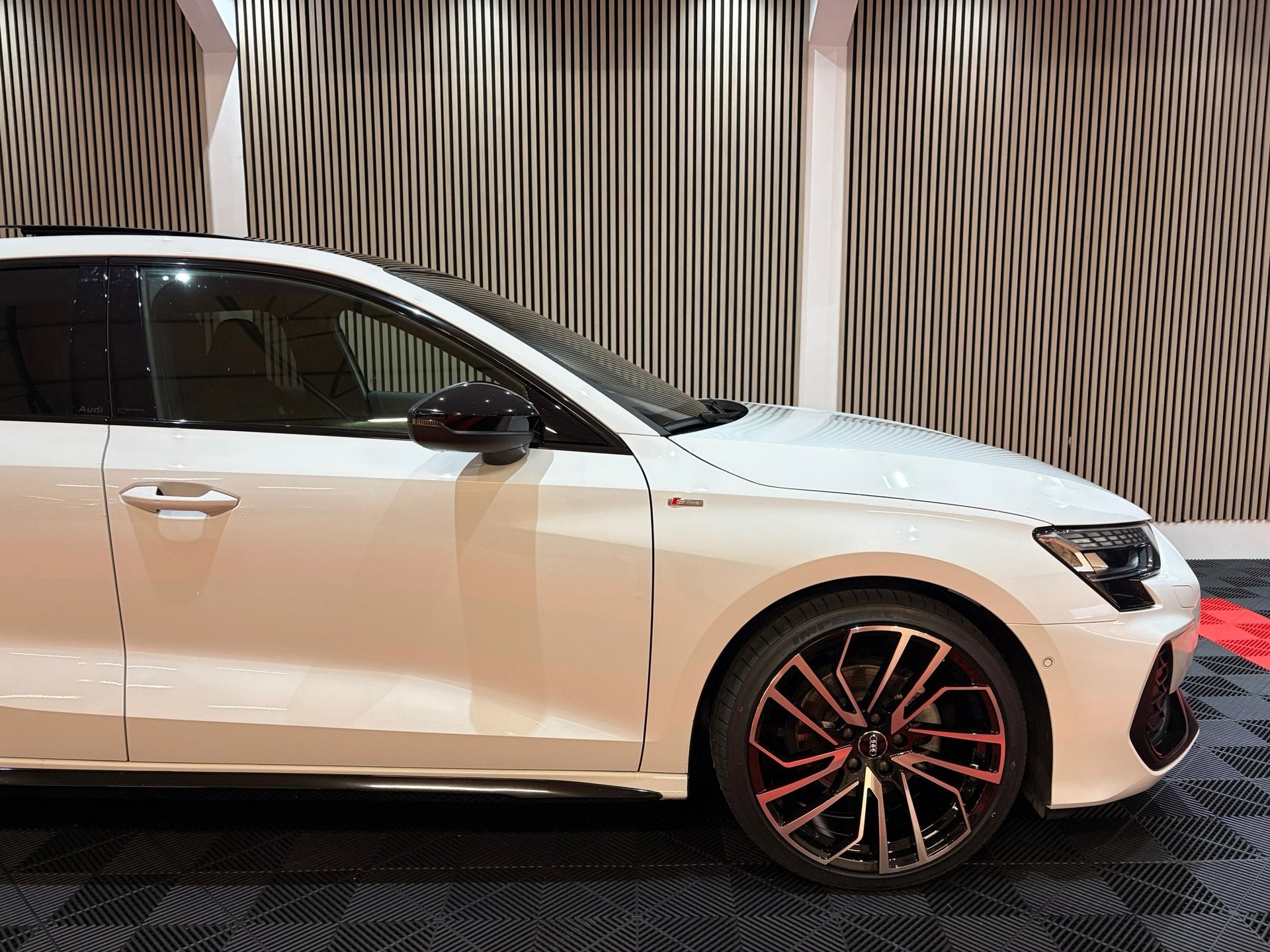 Audi A3 Sportback 35 TFSI S edition 3x S-line Pano Camera Fa, Auto's, Dealer onderhouden, 1295 kg, 4 cilinders, 150 pk