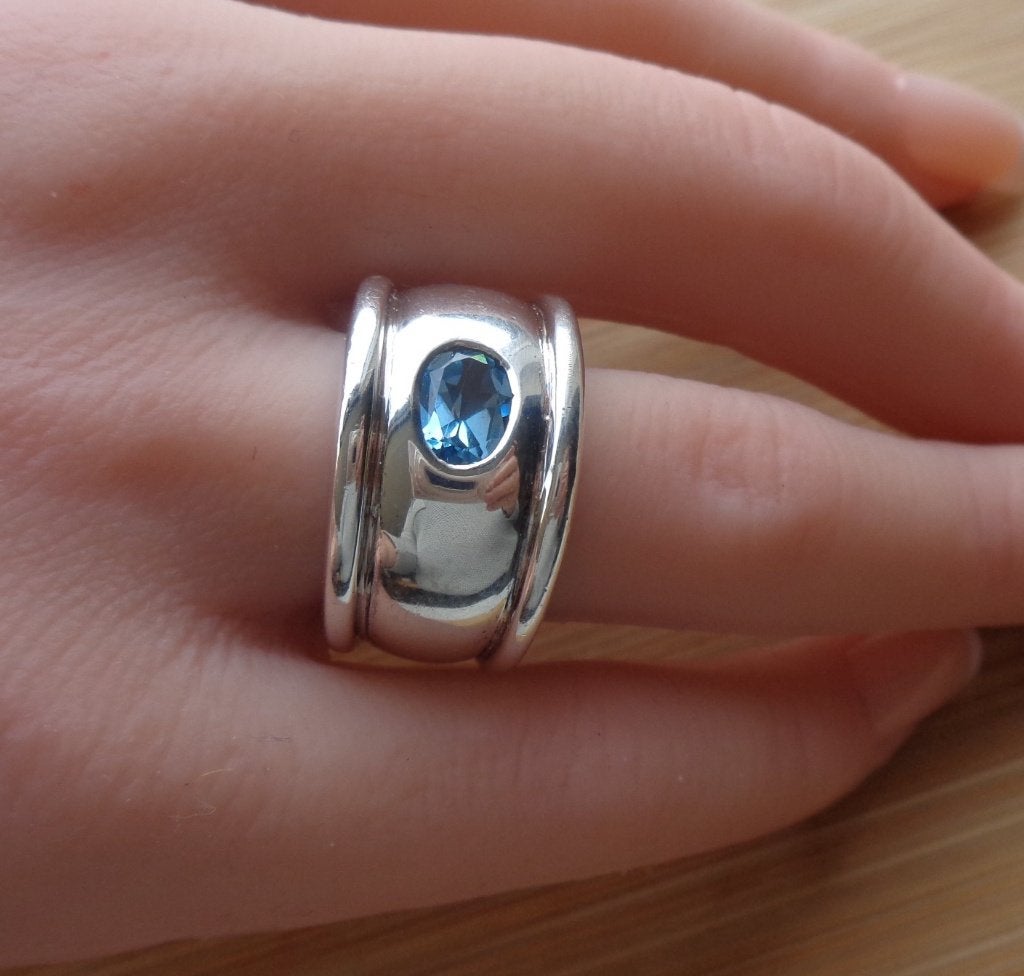 zilveren zware ring met blauwe steen [522], Verzenden, Dame, Zilver, Zilver