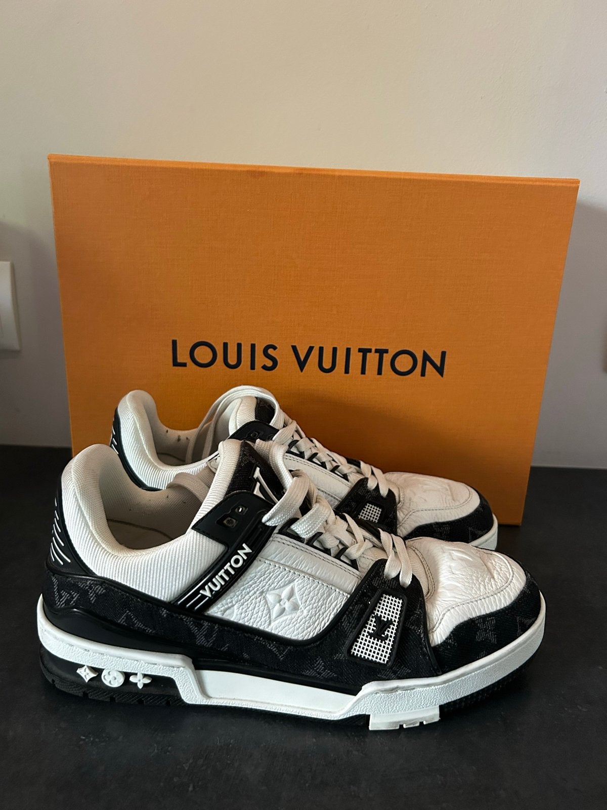 Louis Vuitton Trainer Sneakers Zwart/Wit, Zwart, Ophalen of Verzenden, Sneakers of Gympen, Zo goed als nieuw