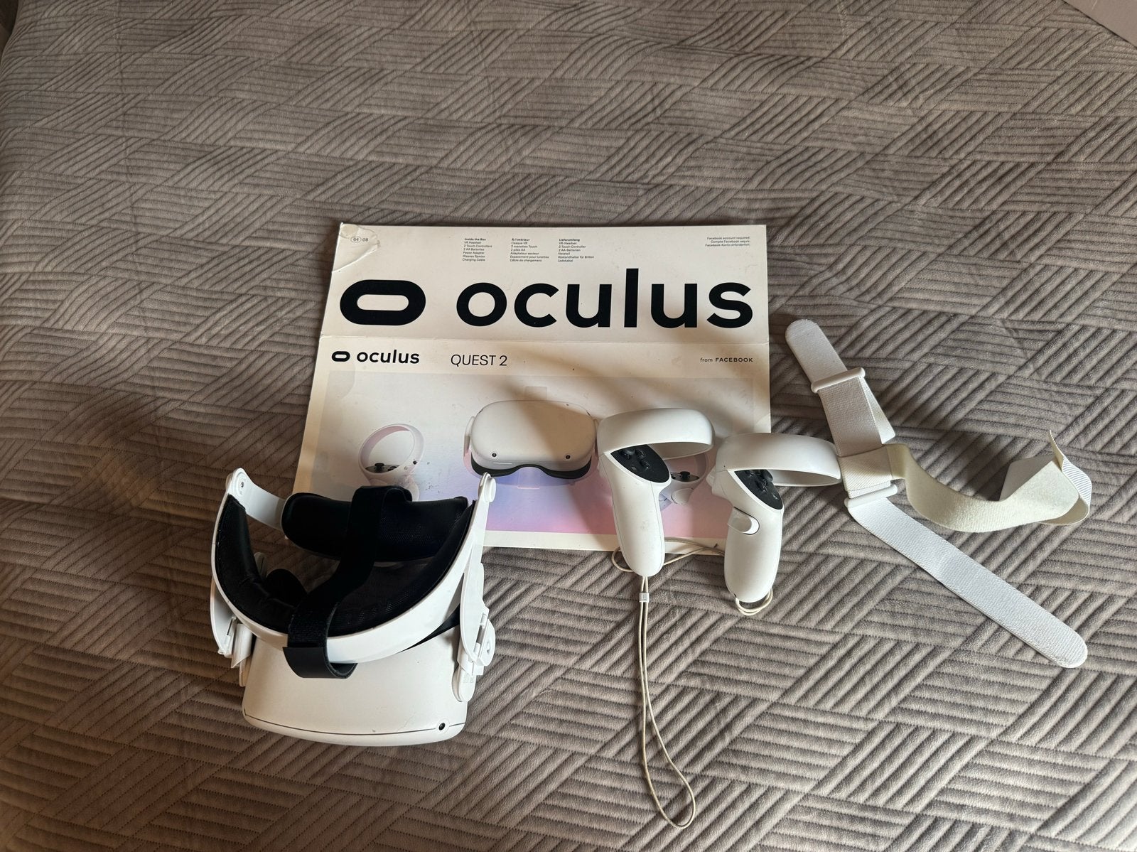 Oculus Quest 2 VR-headset met controllers en accessoires, Spelcomputers en Games, Virtual Reality, Zo goed als nieuw, Overige platformen
