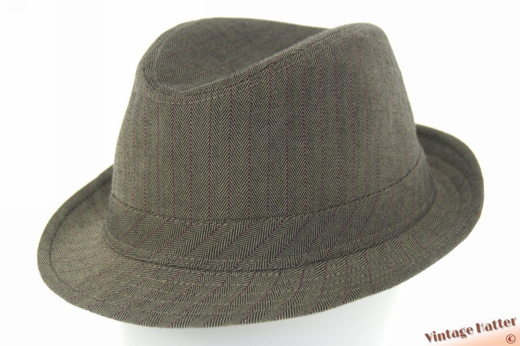 Vintage Trilby hoed grijs visgraat met paarse krijtstreep 58, Ophalen of Verzenden, Zo goed als nieuw, 58 of 59 cm (L, 7¼ of ⅜ inch)