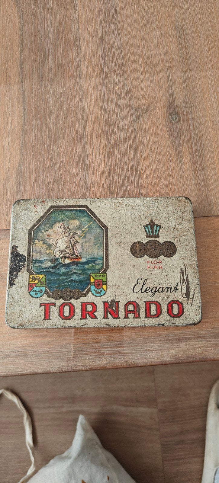 Vintage 'Tornado' blikken doos - Elegant Flor Fina, Ophalen of Verzenden