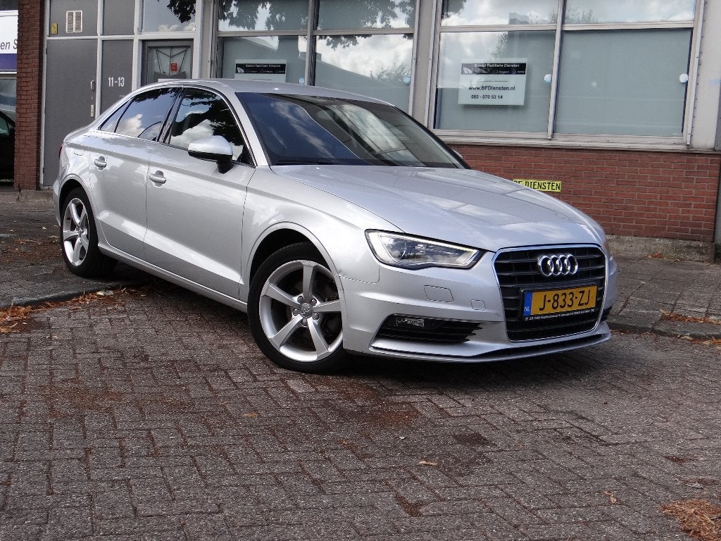 AUDI A3 1.4 TFSI/AUTOMAAT/2014/140 PK, Stof, 4 cilinders, Bedrijf, 1400 cc