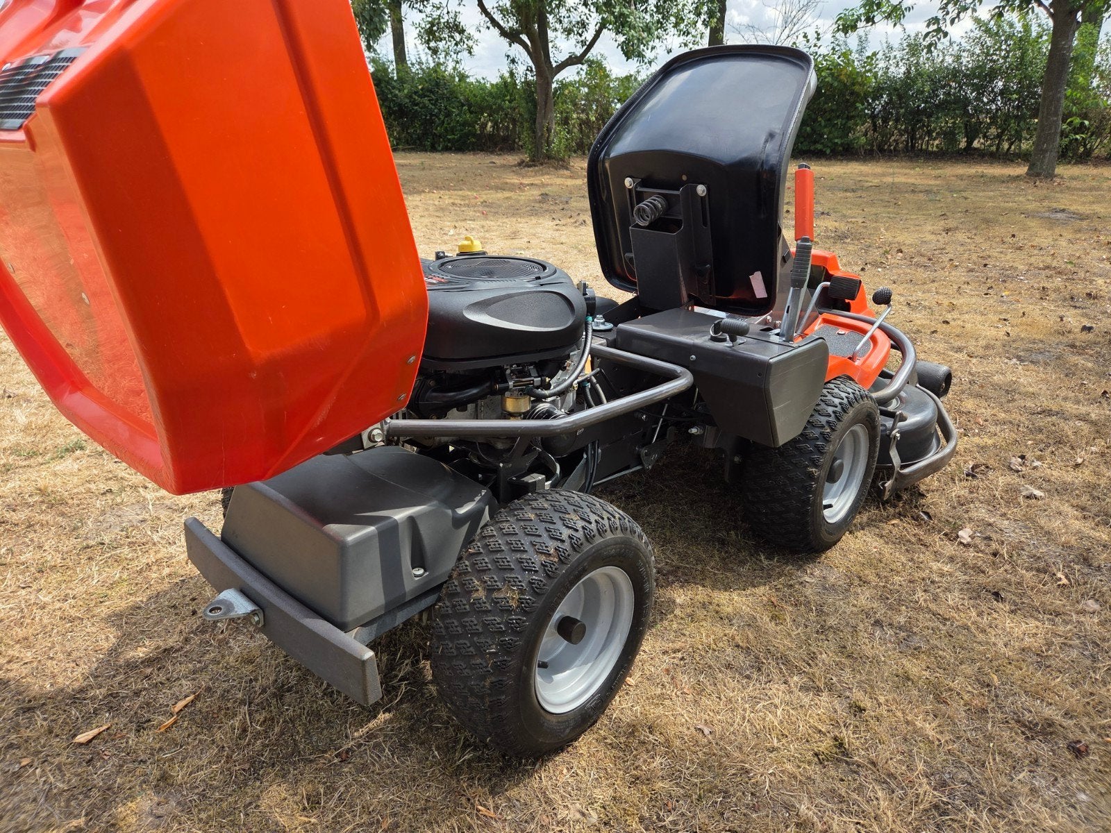 Husqvarna Rider 15c - 18.5 PK Hydrostaat - Nieuw Onderhoud, Ophalen, Zo goed als nieuw, Husqvarna, Mulchfunctie