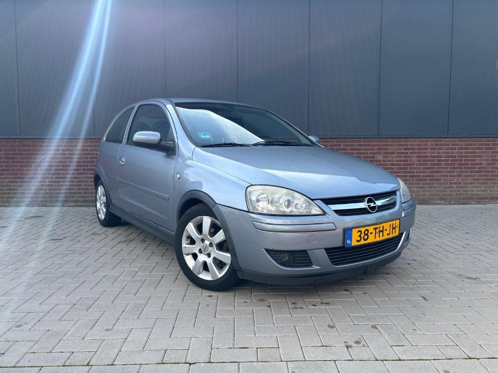 Opel Corsa 1.2 16V 3D AUTOMAAT | Airco | APK tm 26-09-27, Auto's, 450 kg, 31 €/maand, 4 cilinders, ABS