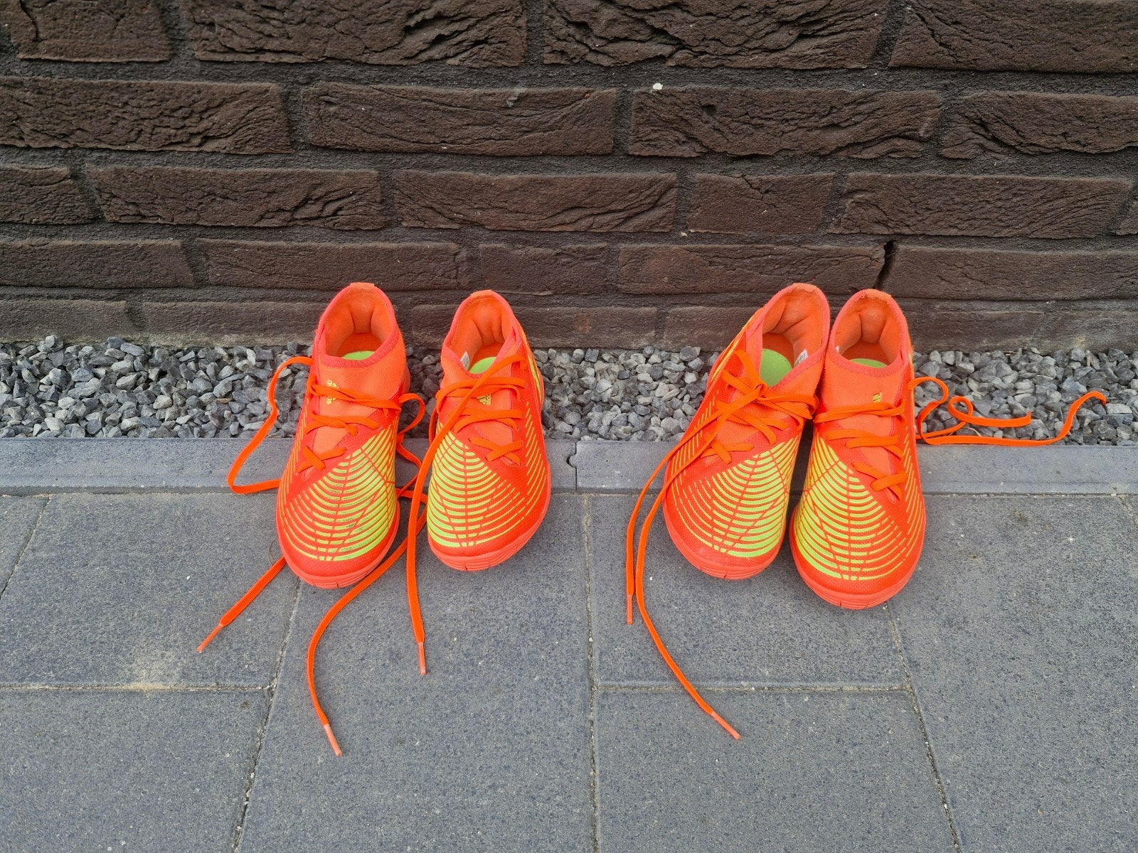 adidas zaal of gymschoenen 34 en 36, Verzenden, Zo goed als nieuw