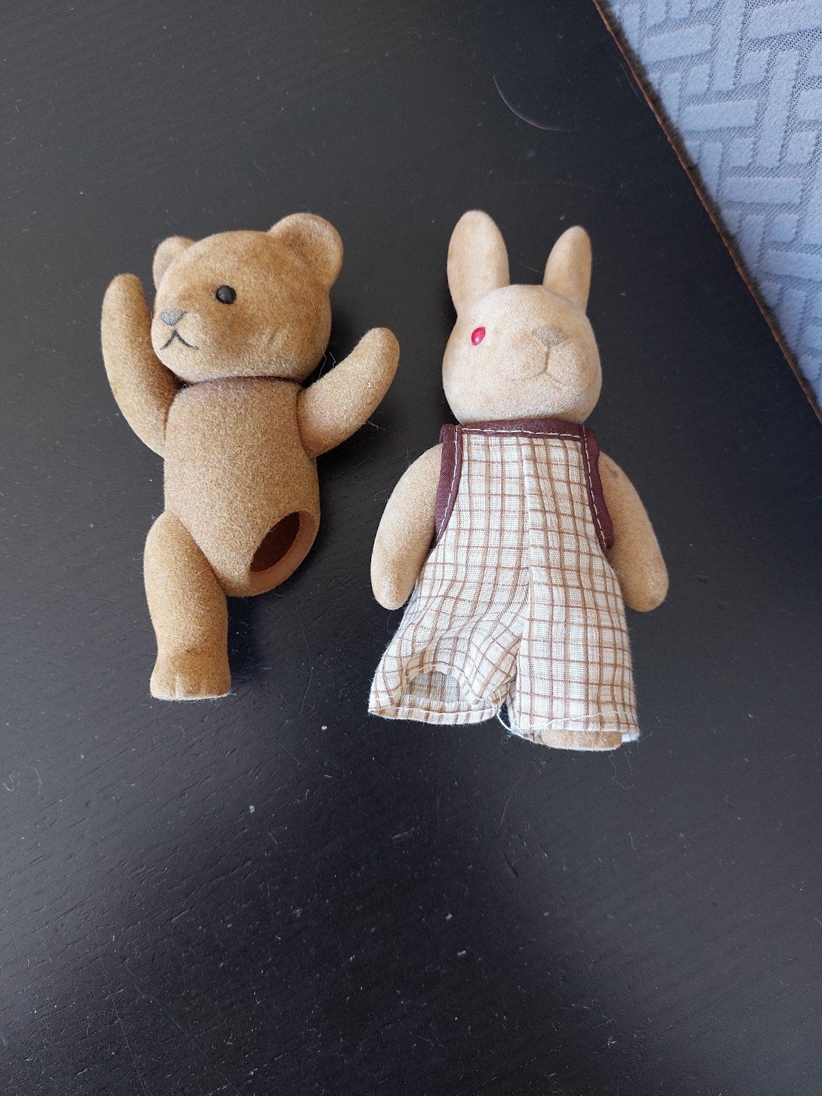 Vintage sylvanian poppetjes, missen allebei een pootje, Verzamelen, Ophalen of Verzenden, Stoffen beer, Overige merken