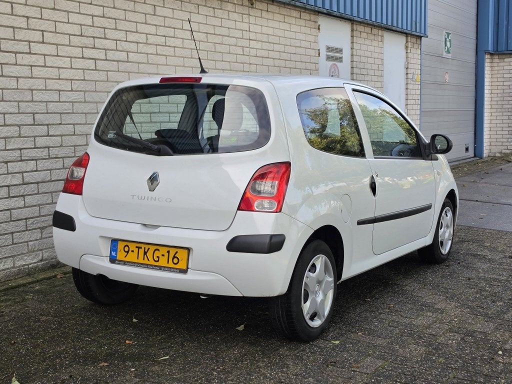 Renault Twingo 1.2 Authentique Airco Distr. vv Nw APK ✅, Twingo, Gebruikt, 31 €/maand, 4 cilinders