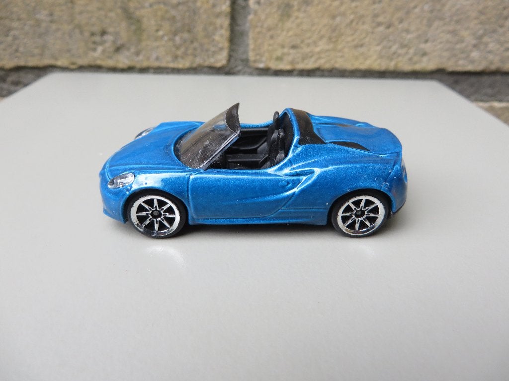 Majorette Alfa Romeo 4C Spider blauw, Ophalen of Verzenden, Zo goed als nieuw, Auto