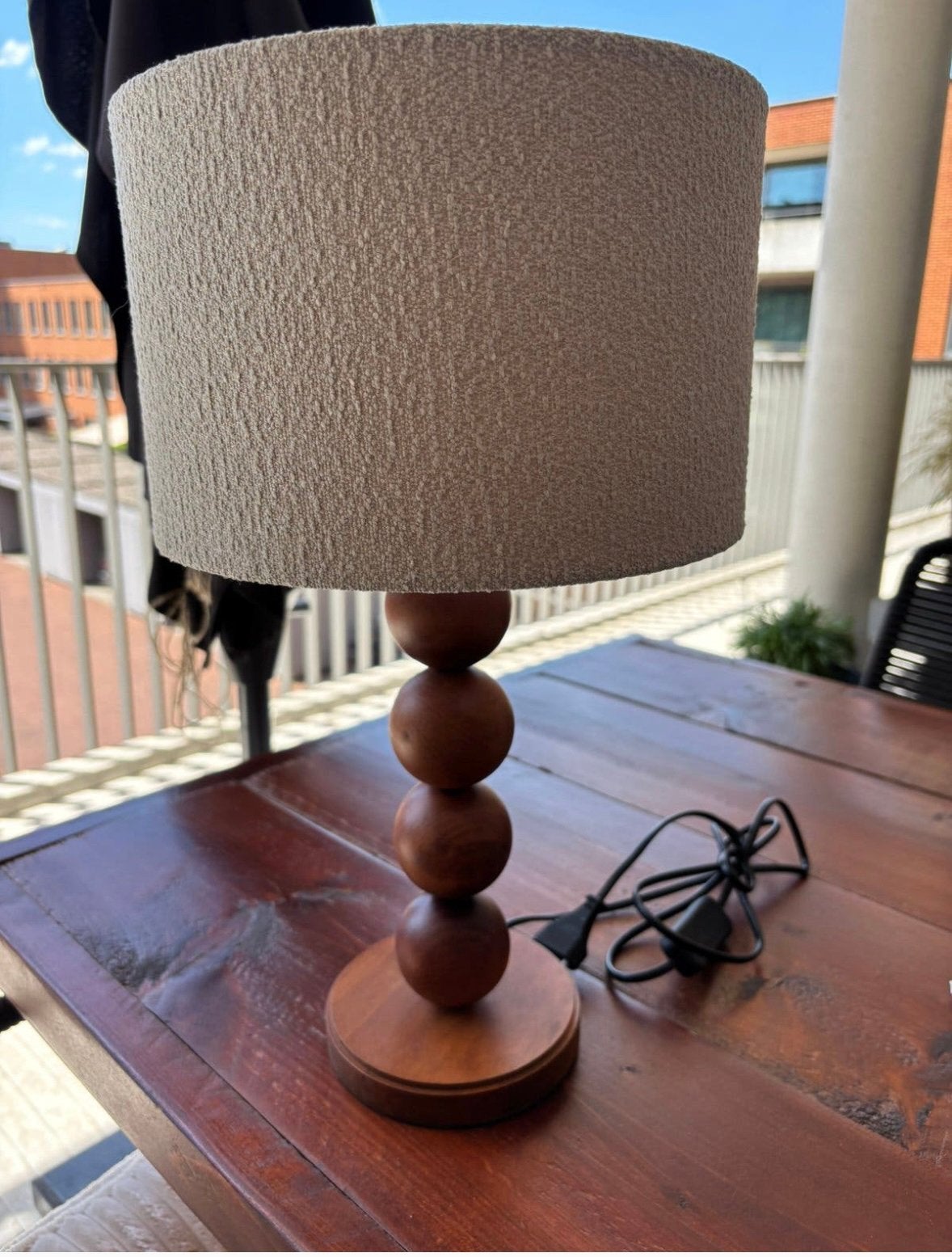 Nieuwe tafellamp, hout met beige lampenkap, Ophalen, Nieuw, E27 (groot), Schemerlamp