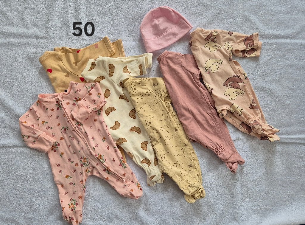 Meisjes kledingpakket maat 44-50 (24 stucks), Kinderen en Baby's, Babykleding | Baby-kledingpakketten, Ophalen of Verzenden, Gebruikt