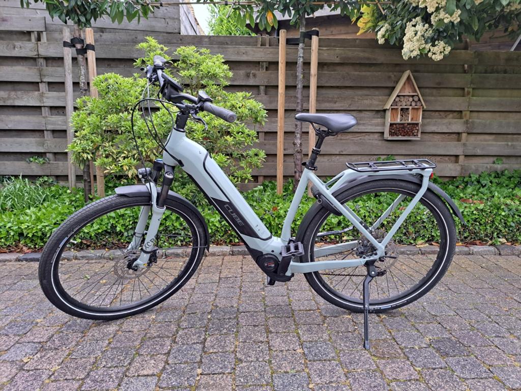 Cube Kathmandu Pro E-bike - Zo goed als nieuw, Fietsen en Brommers, Fietsen | Dames | Damesfietsen, Versnellingen, Zo goed als nieuw