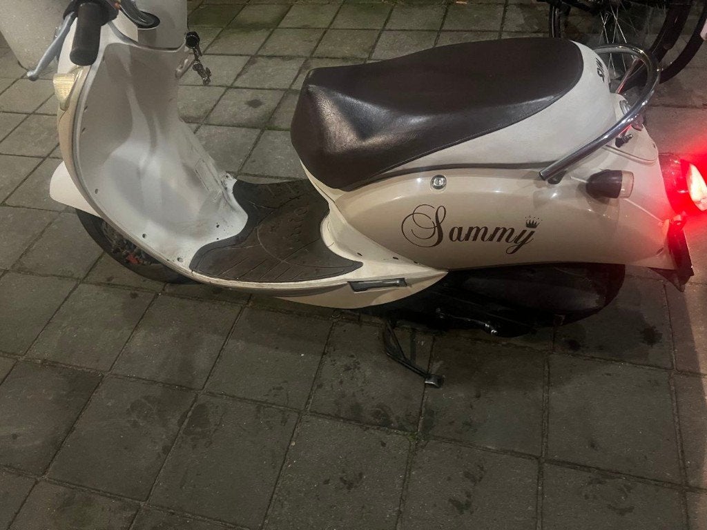 SYM Mio 50 2007 – Schade, Fietsen en Brommers, Scooters | SYM, Gebruikt, Mio, Maximaal 25 km/u, Benzine, Ophalen