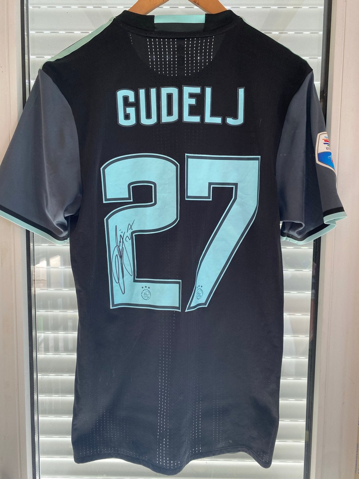 Matchworn Gesigneerd Ajax uitshirt Gudelj 2015-2016, Maat 48/50 (M), Zwart, Ophalen of Verzenden, Zo goed als nieuw