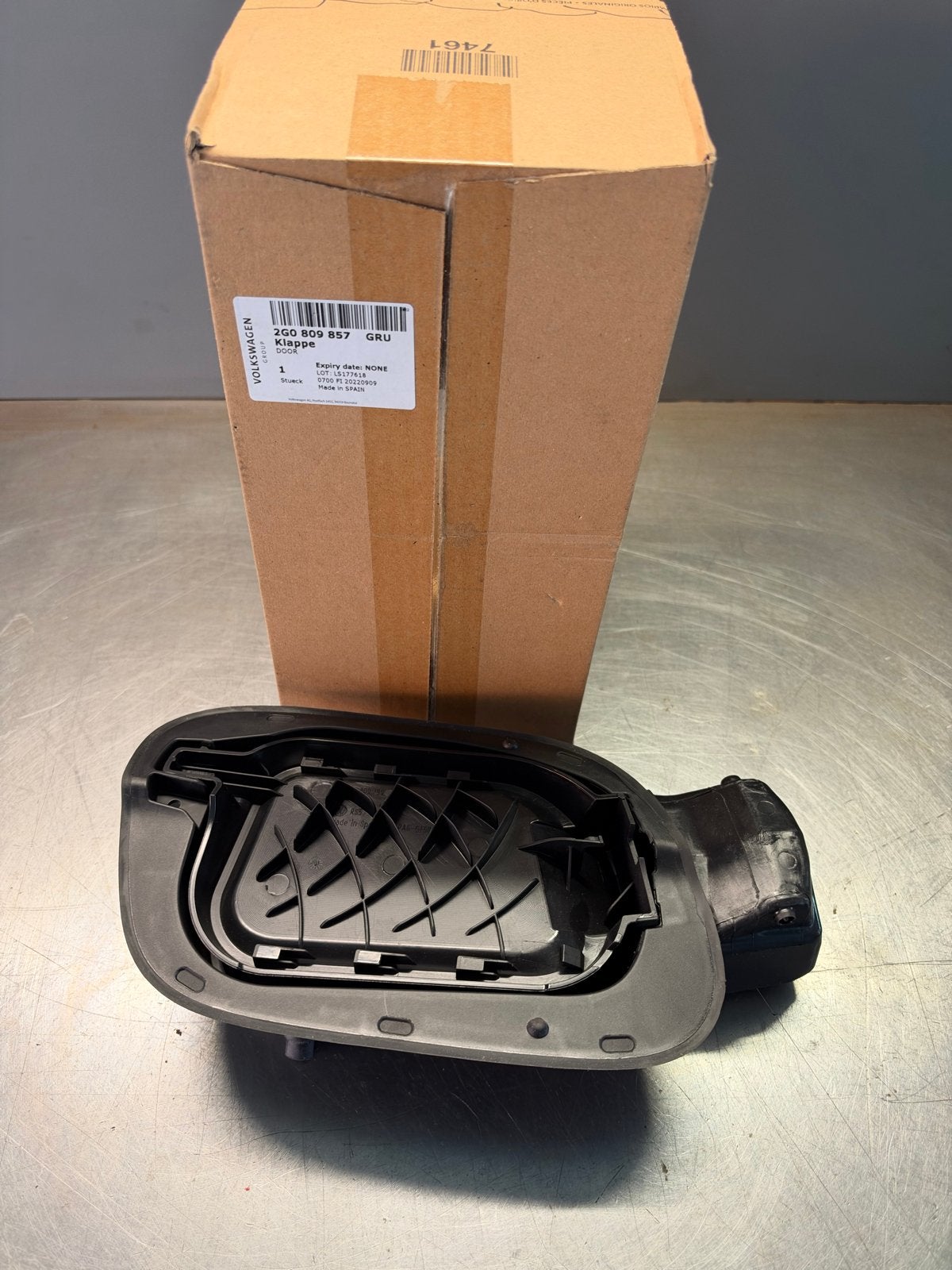 Volkswagen brandstofklep 2G0 809 857 Nieuw, Auto-onderdelen, Ophalen of Verzenden, Nieuw, Volkswagen, Deur
