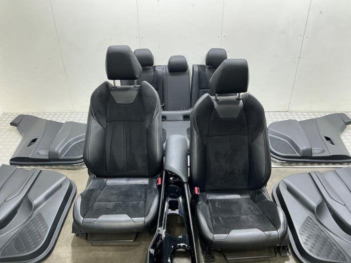 Bekleding Set (compleet) van een Toyota C-HR (C-HR 16-), 12 maanden garantie, Gebruikt, -, -