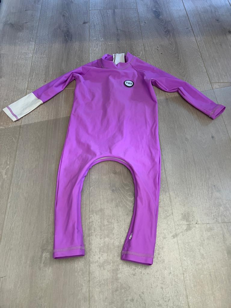 072 - Tenue Soleil UV-pakje / 80/86 onesie (paars), Badpak, Ophalen of Verzenden, Zo goed als nieuw, Tenue Soleil