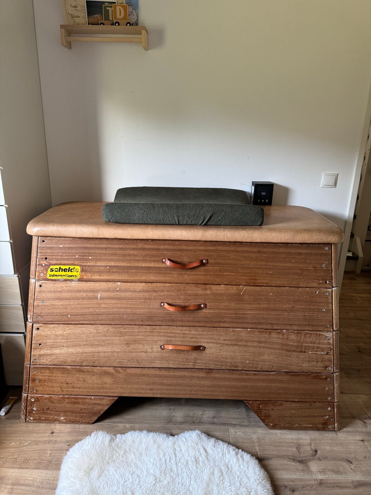 Unieke commode van oude turnkast met zelf gemaakte lades, Ophalen, Gebruikt, 50 tot 70 cm, 100 cm of meer