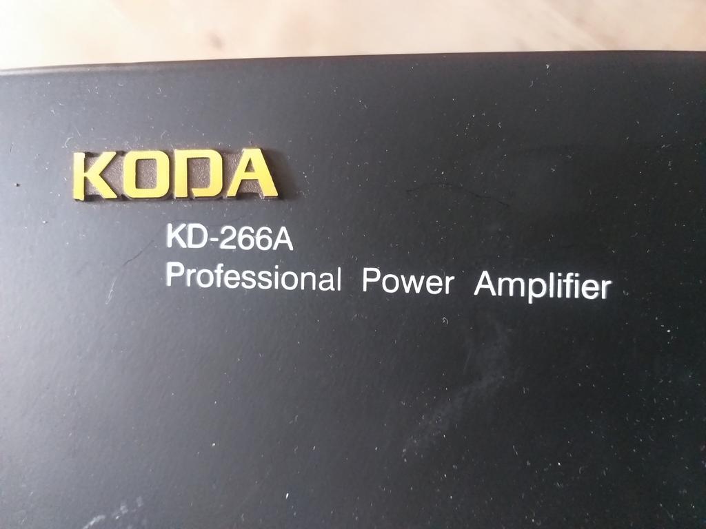 Koda KD266A Zeer Zware Professionele Eindversterker, Overige merken, Gebruikt, Ophalen of Verzenden, 120 watt of meer
