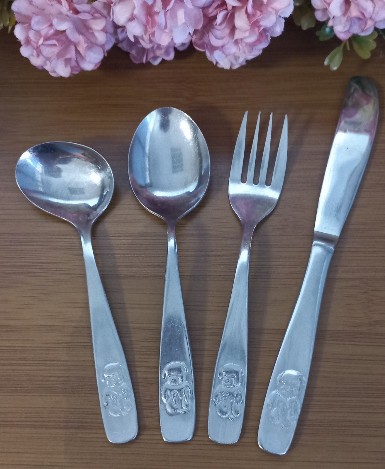 Leuk vintage kinderbestekje, 4-delig, Amefa, beertje, Ophalen of Verzenden, Gebruikt, Rvs of Chroom
