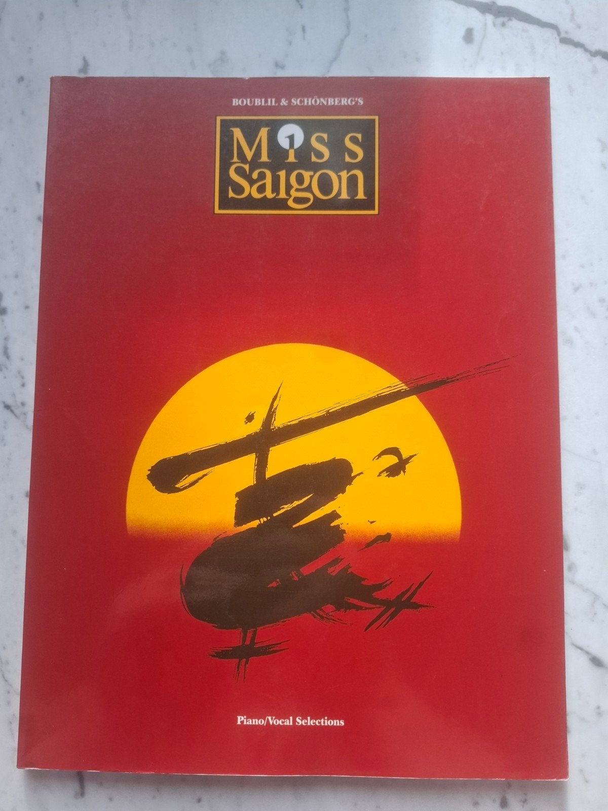 Miss Saigon - Piano/Vocal Selections Bladmuziek, Piano, Filmmuziek en Soundtracks, Ophalen of Verzenden, Zo goed als nieuw