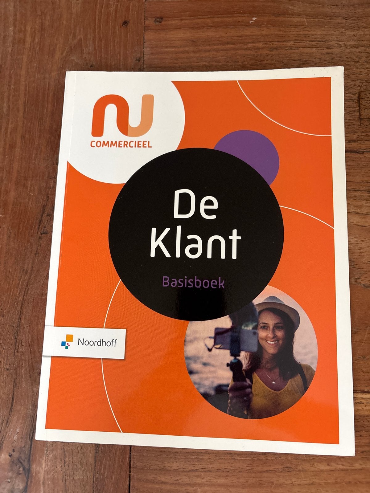 De Klant Basisboek -Nu Commercieel Noordhoff (9789001734848), Boeken, Ophalen of Verzenden, Gamma, Zo goed als nieuw, MBO