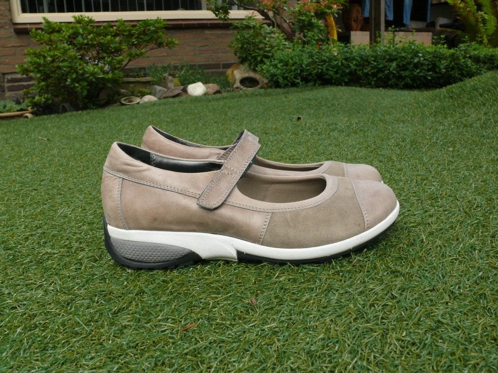 Classic walker schoenen sandalen maat 37 Nieuw, Kleding | Dames, Nieuw, Classic walker, Grijs, Sandalen of Muiltjes