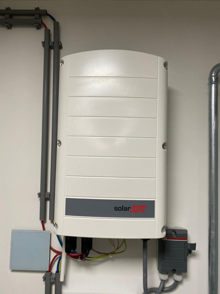 Solar Edge SE9K Omvormer 3 fase met wifi punt, Ophalen of Verzenden, Zo goed als nieuw